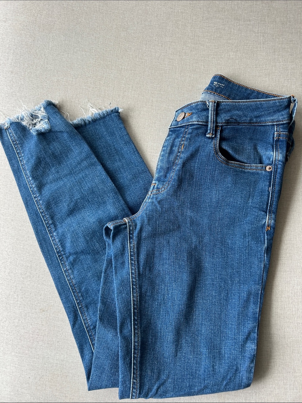 Old Navy Blue Frayed Hem Rockstar Women’s Mid-Rise Jeans